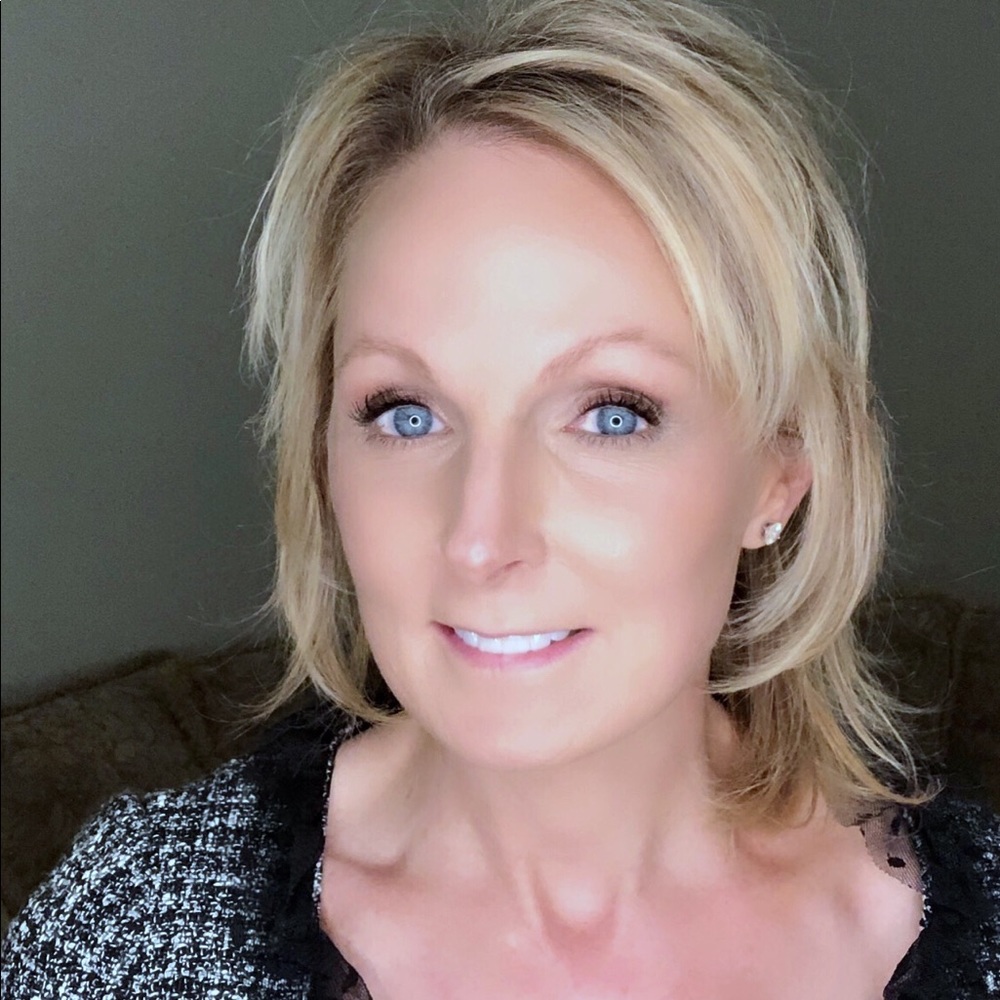 Meet your Posher, Debbie